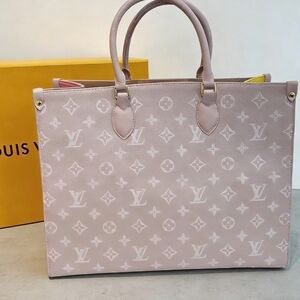Louis Vuitton OnTheGo MM Bag